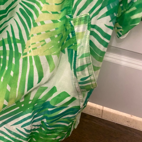 Diane Von Furstenberg Printed Blouse Size 4 - Picture 6 of 6